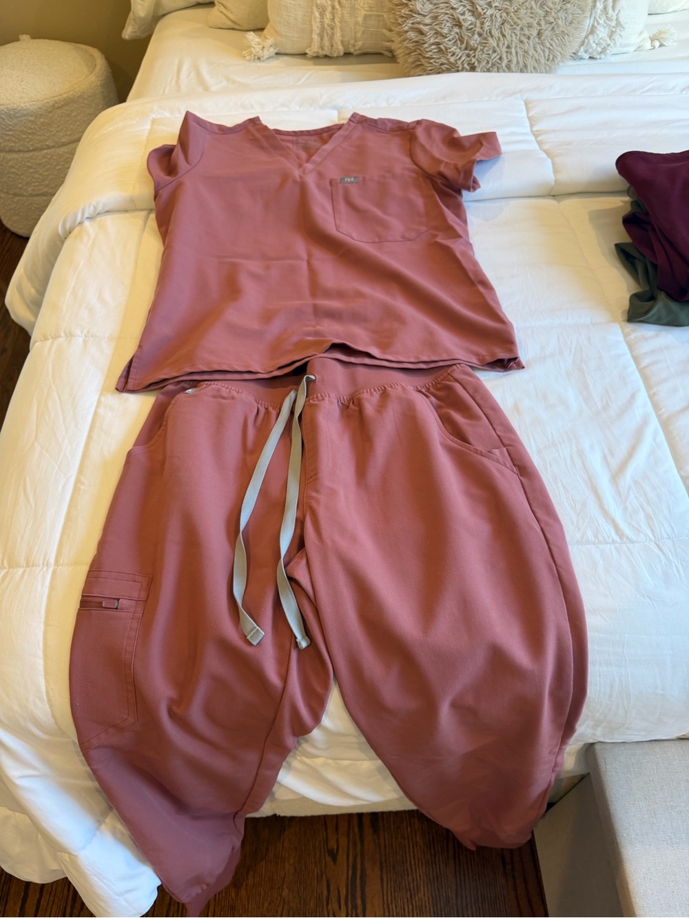 Figs Women's Jogger Pants and Top Set in Dusty Rose